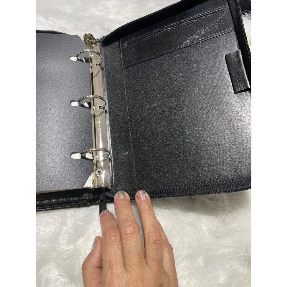 Day Runner Black Genuine Leather Zip Around 3 Ring Binder Organizer Portfolio